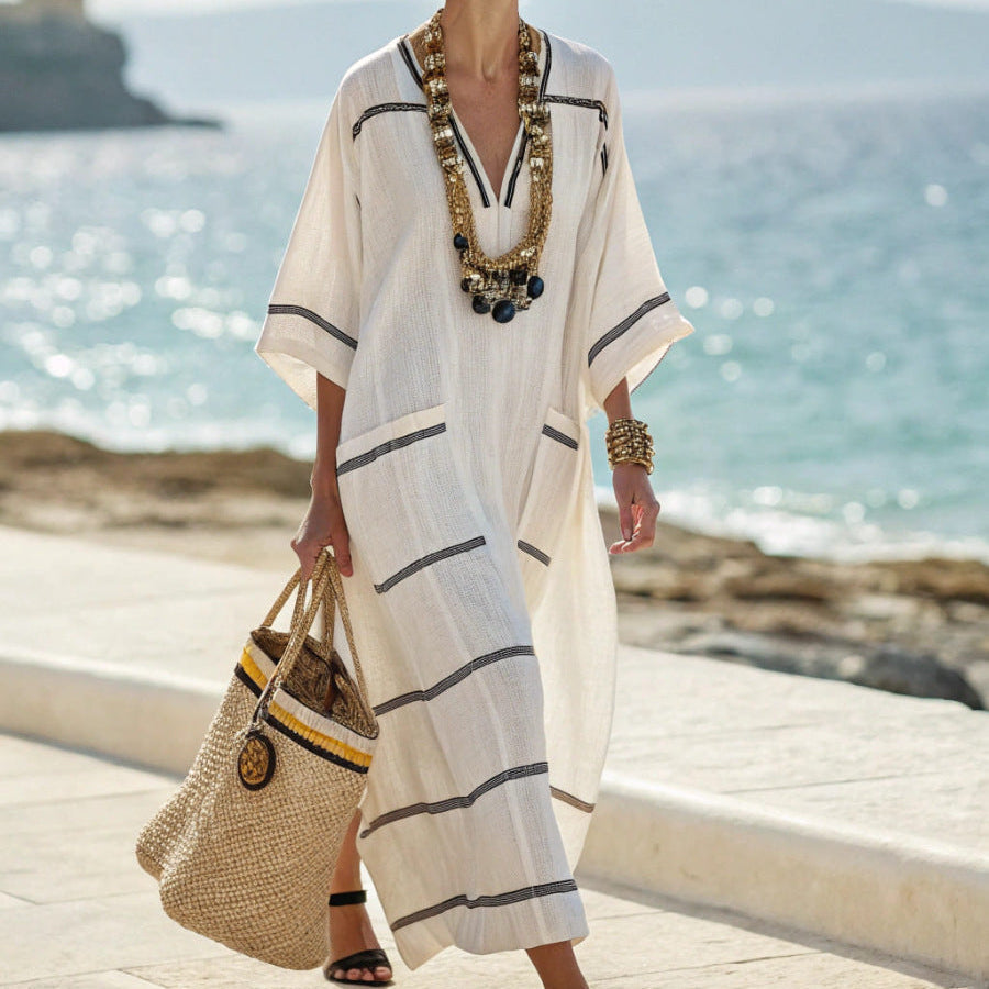 Robe Caftan "Victoire" aux Rayures Noires Élégantes