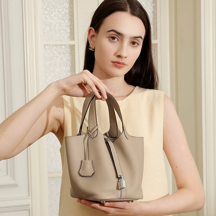 Sac cabas en cuir véritable pour femme avec boucle argentée