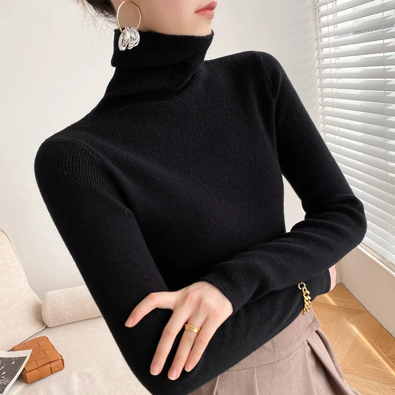 Marlow | Ribbed Turtleneck Sweater