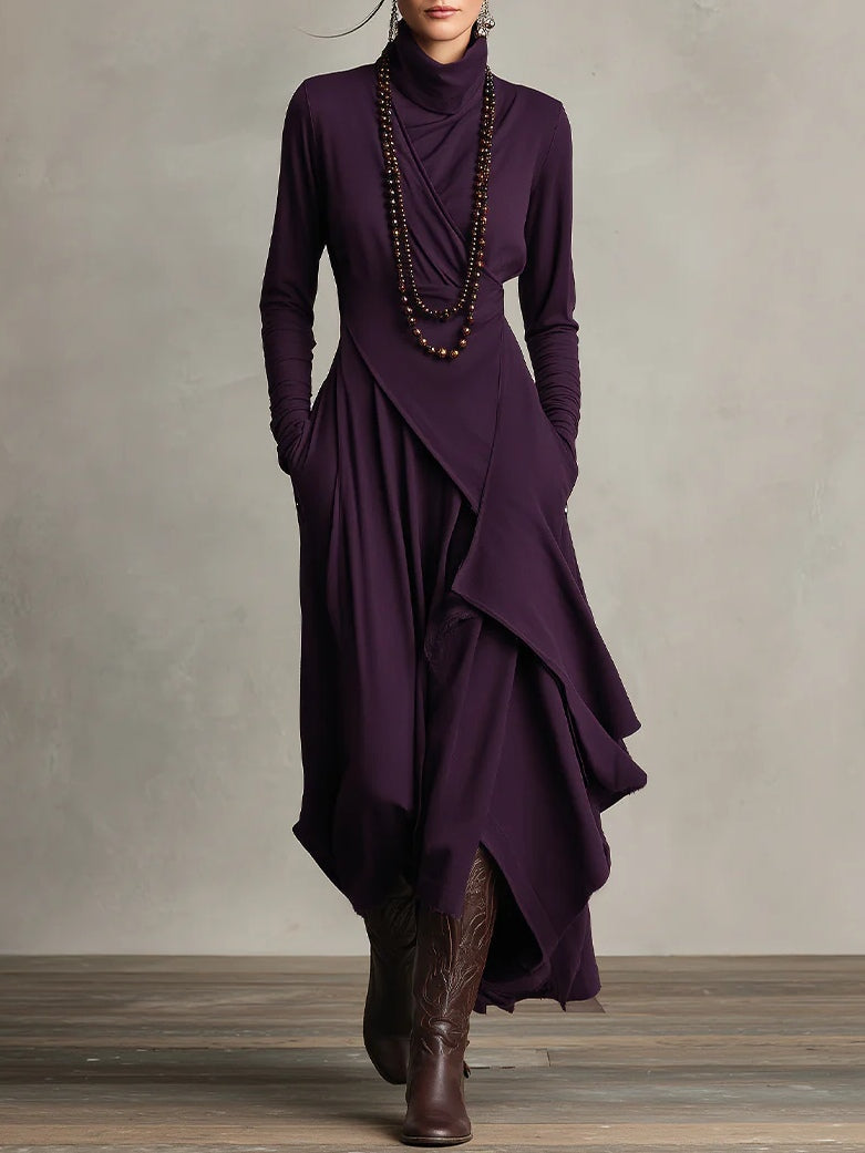 Longue robe élégante à col roulé et drapés