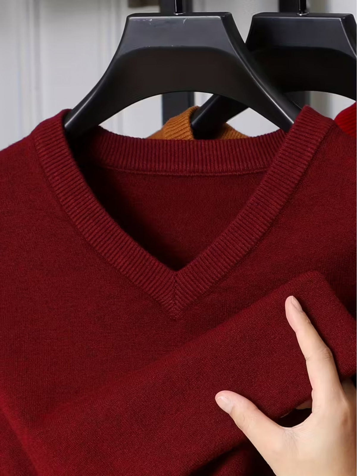 Aldwyn | Men's Cozy V-Neck Pullover Sweater