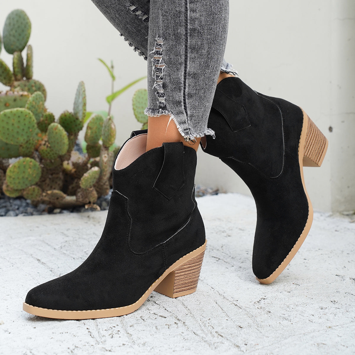 Britta | Women's Pointed-Toe Western Ankle Boots