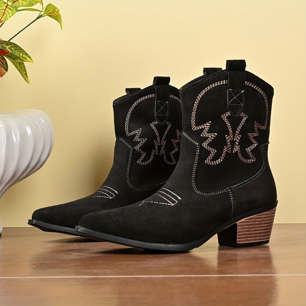 Calveen | Women's Short Western Boots