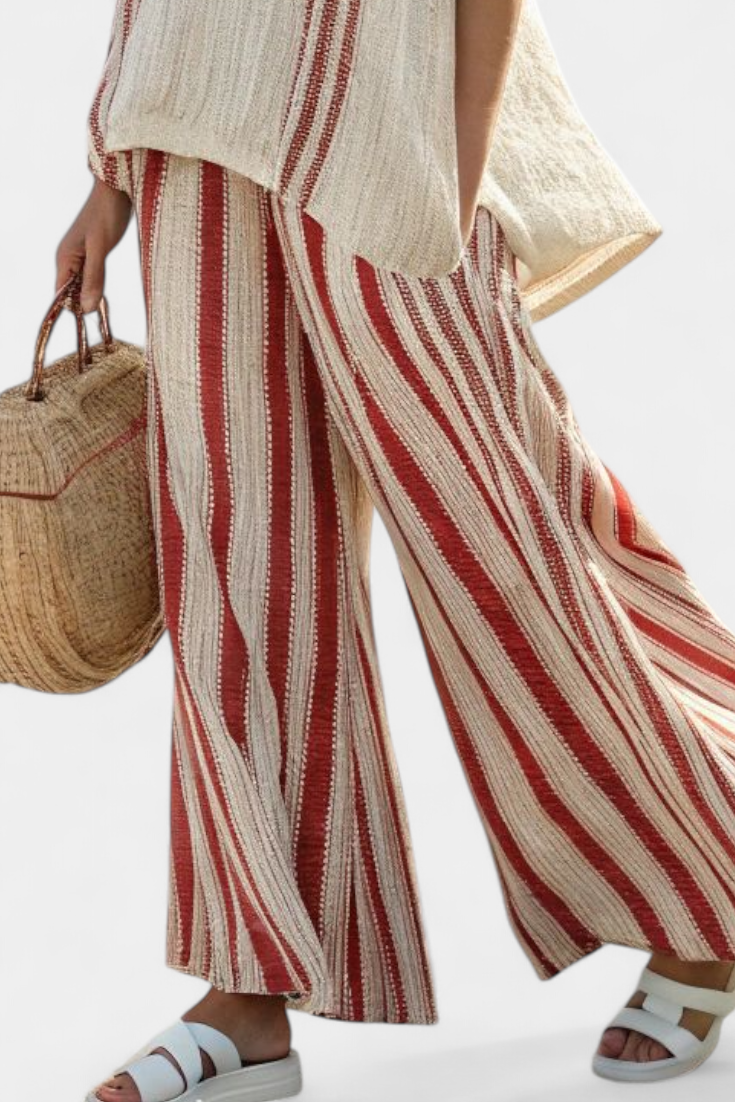 Mirella | Haut Texturé à Rayures Rouges Sophistiqué & Pantalons en Lin