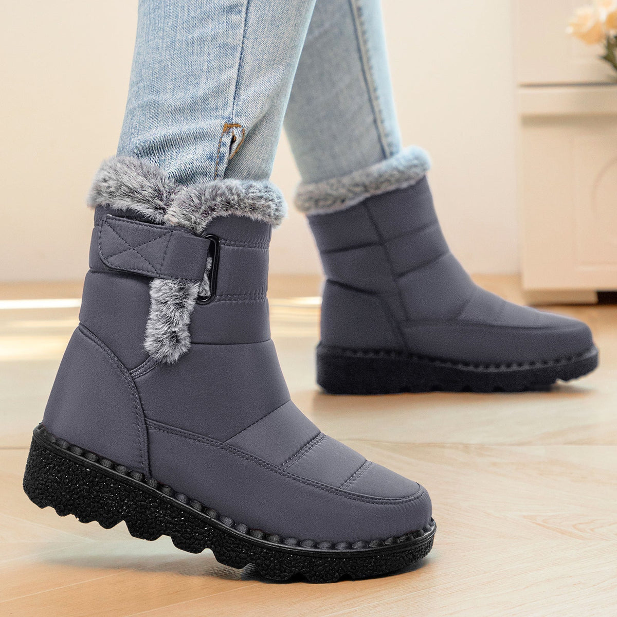 Selwyn | Women's Fur-Trimmed Winter Ankle Boots