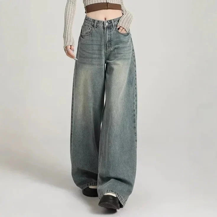 Genevieve | Women's Light Wash Baggy Jeans