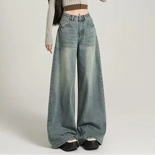 Genevieve | Women's Light Wash Baggy Jeans