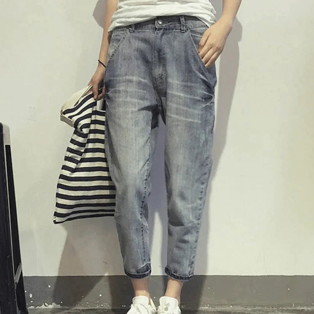Elowen | Women's Cropped Tapered Jeans