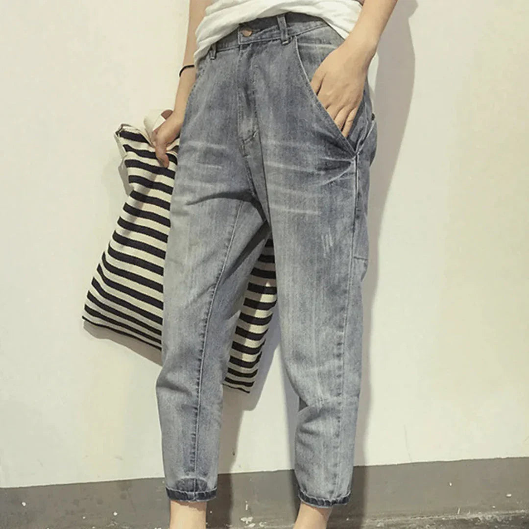 Elowen | Women's Cropped Tapered Jeans