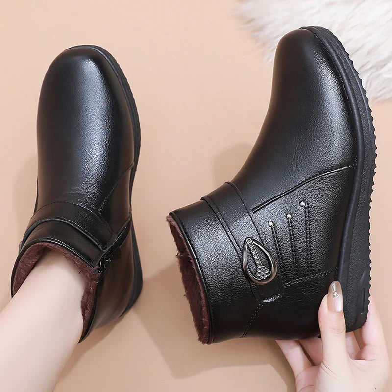 Wyndra | Women's Cosy Winter Ankle Boots