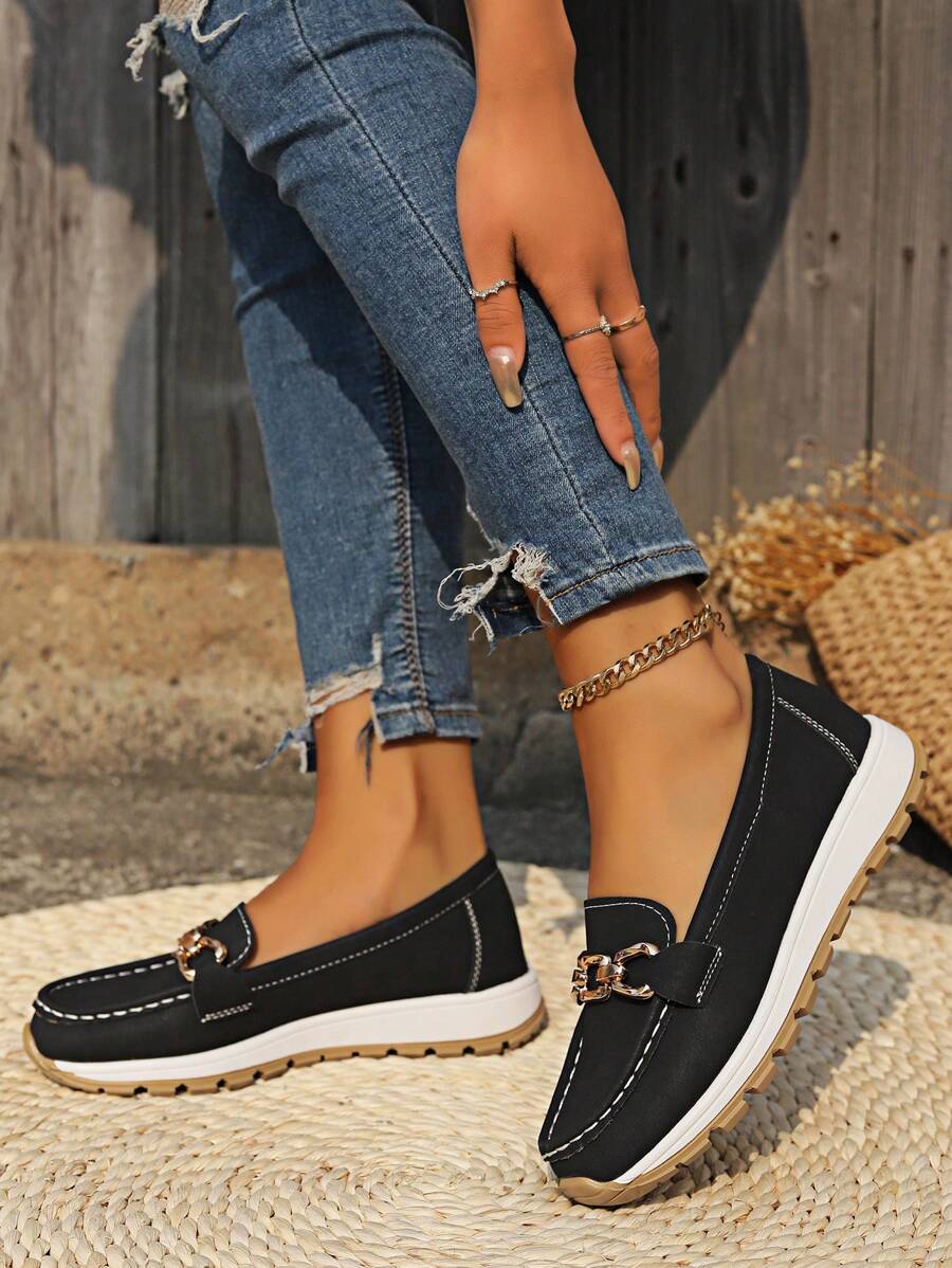 Zora | Women's Black Chain Detail Slip-On Loafers