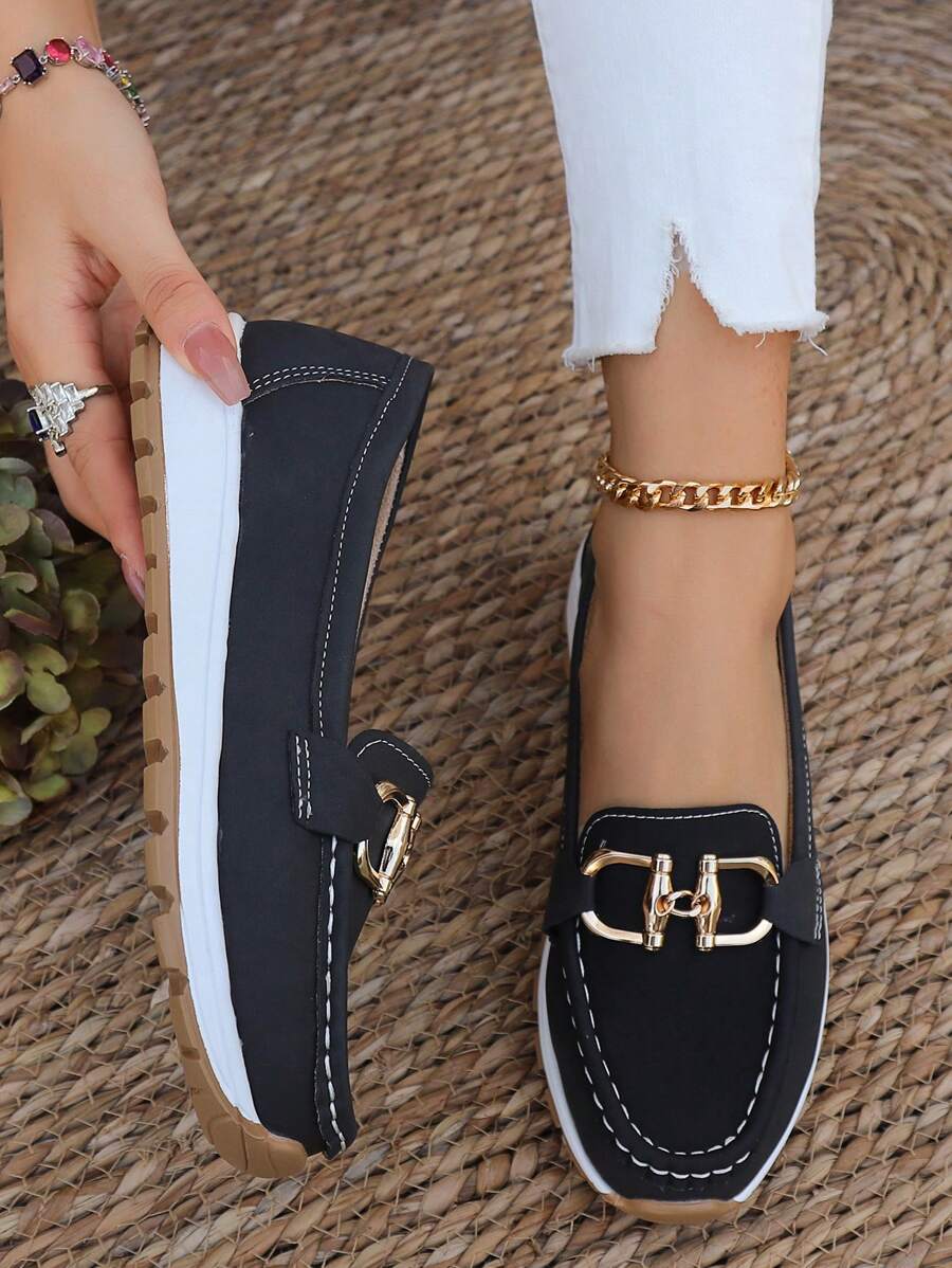 Zora | Women's Black Chain Detail Slip-On Loafers